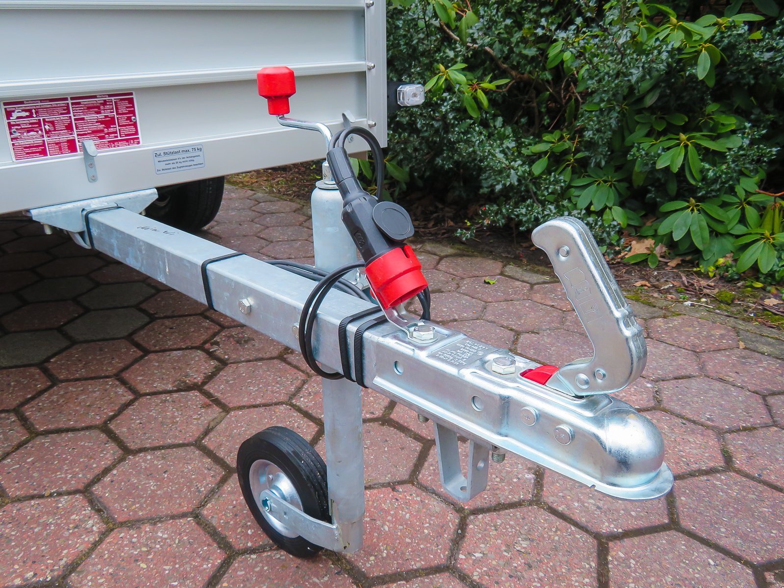 Light trailers up to 750 kg Omavalmiste 125X300M