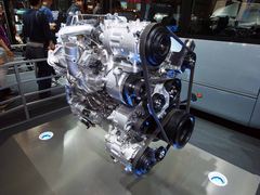 Isuzu Motors Limited AZ-4LE2T