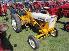 International Harvester International Cub Lo-Boy