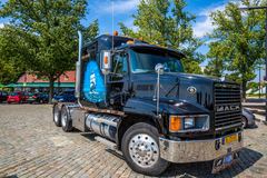 Mack CH613