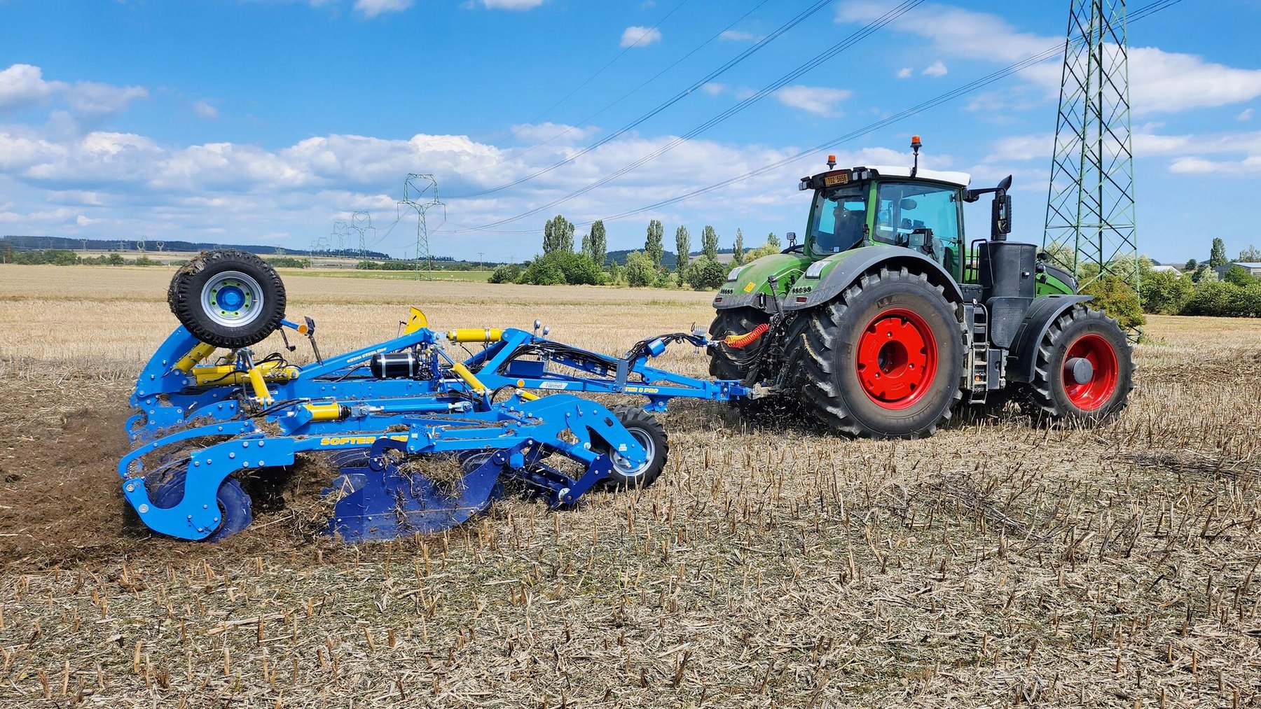 Forstmaschine Valtra FARMET M-3
