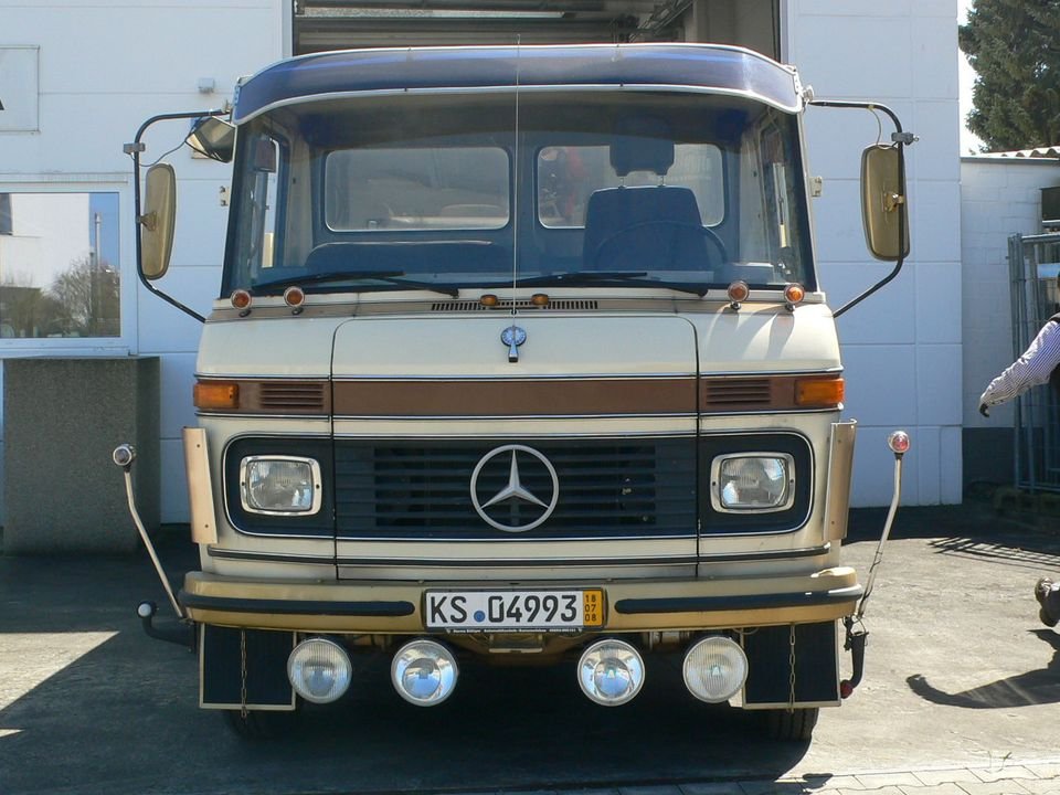 Truck Mercedes Benz L608 D
