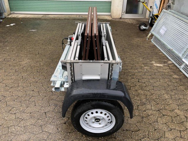 Przyczepki do 750 kg Omavalmiste 2420/750