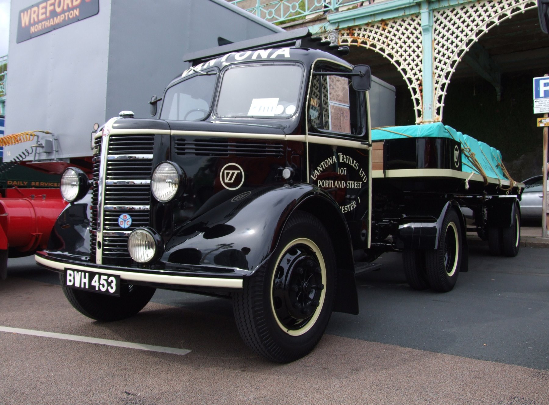 Truck Bedford OL/40