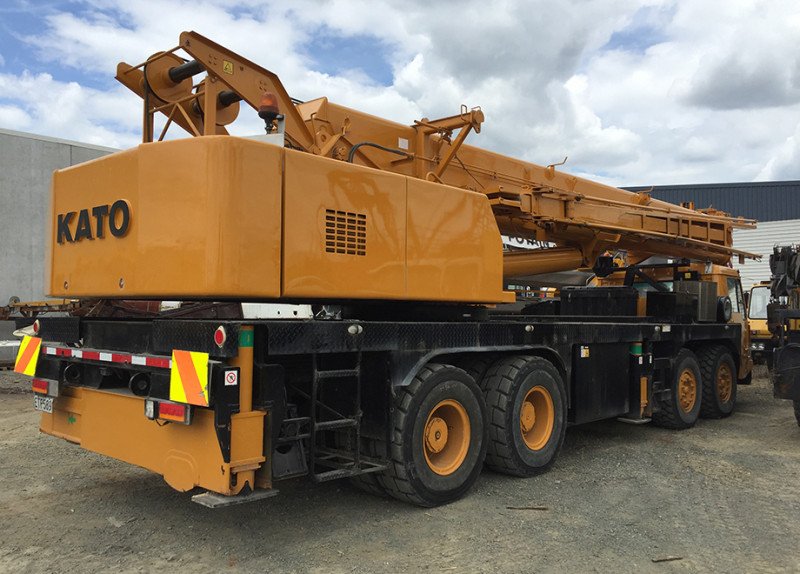 Mobile & rough terrain cranes Kato NK550VR