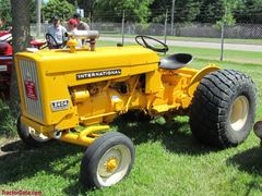 International Harvester International 2404 Lo-Boy