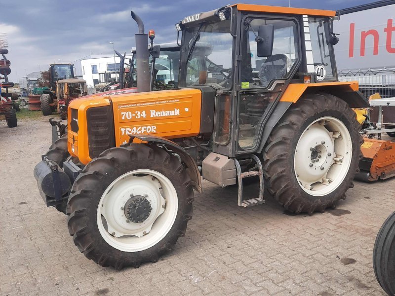 Tractor Renault 70