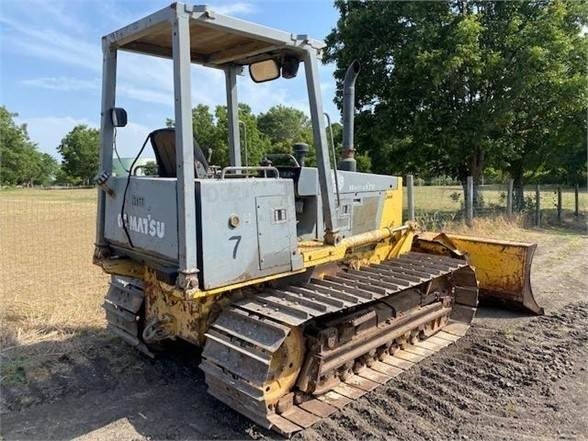 Komatsu D32P-1