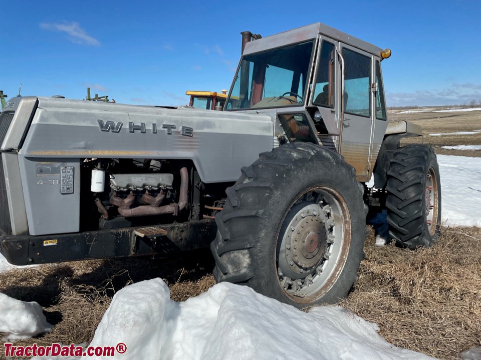 Tractor White 4-180 Field Boss