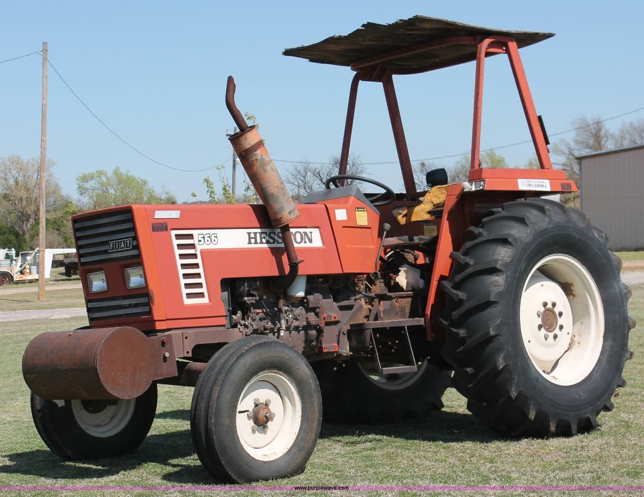 Tractor Hesston 570