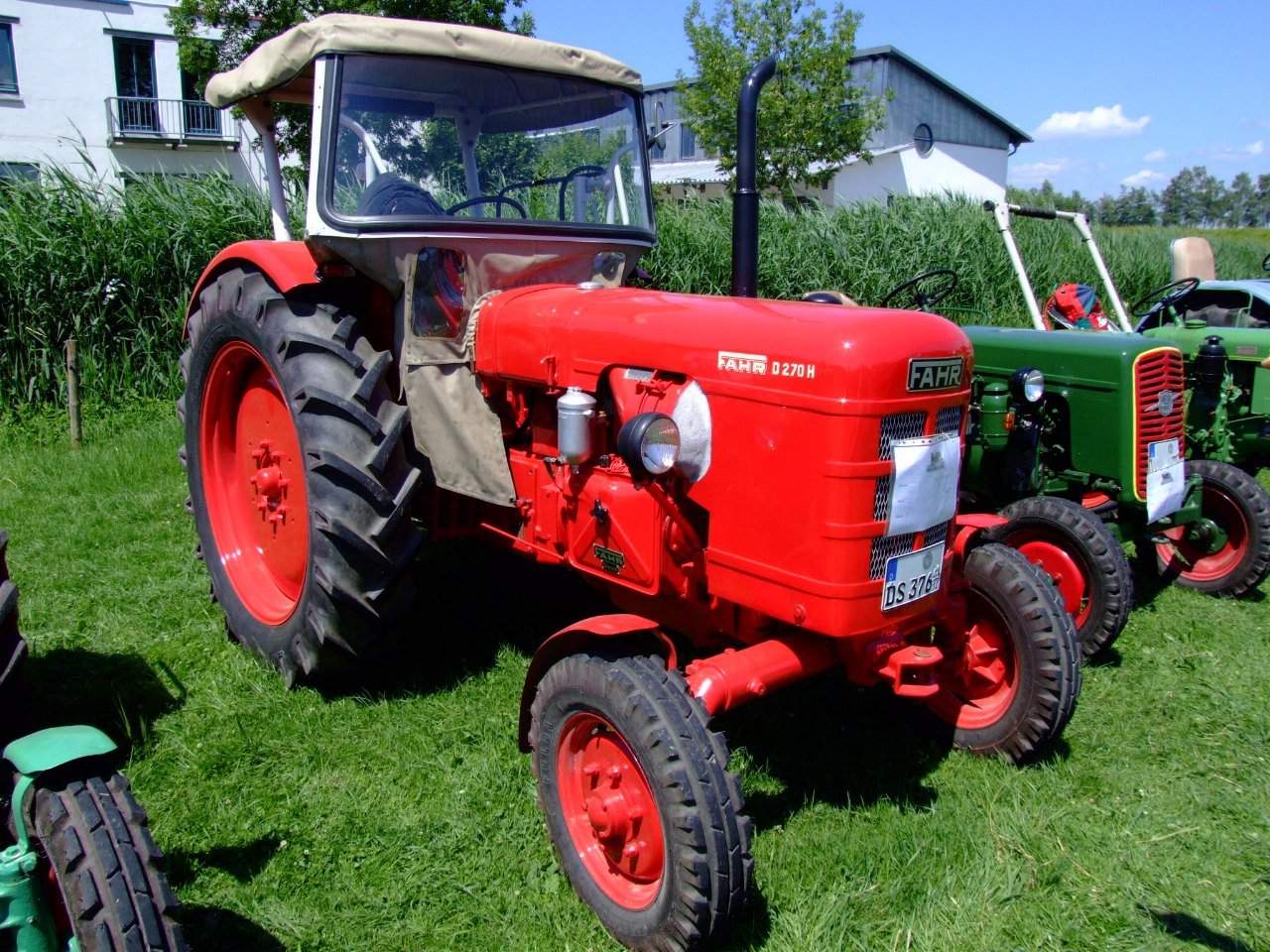 Traktor Fahr D 270