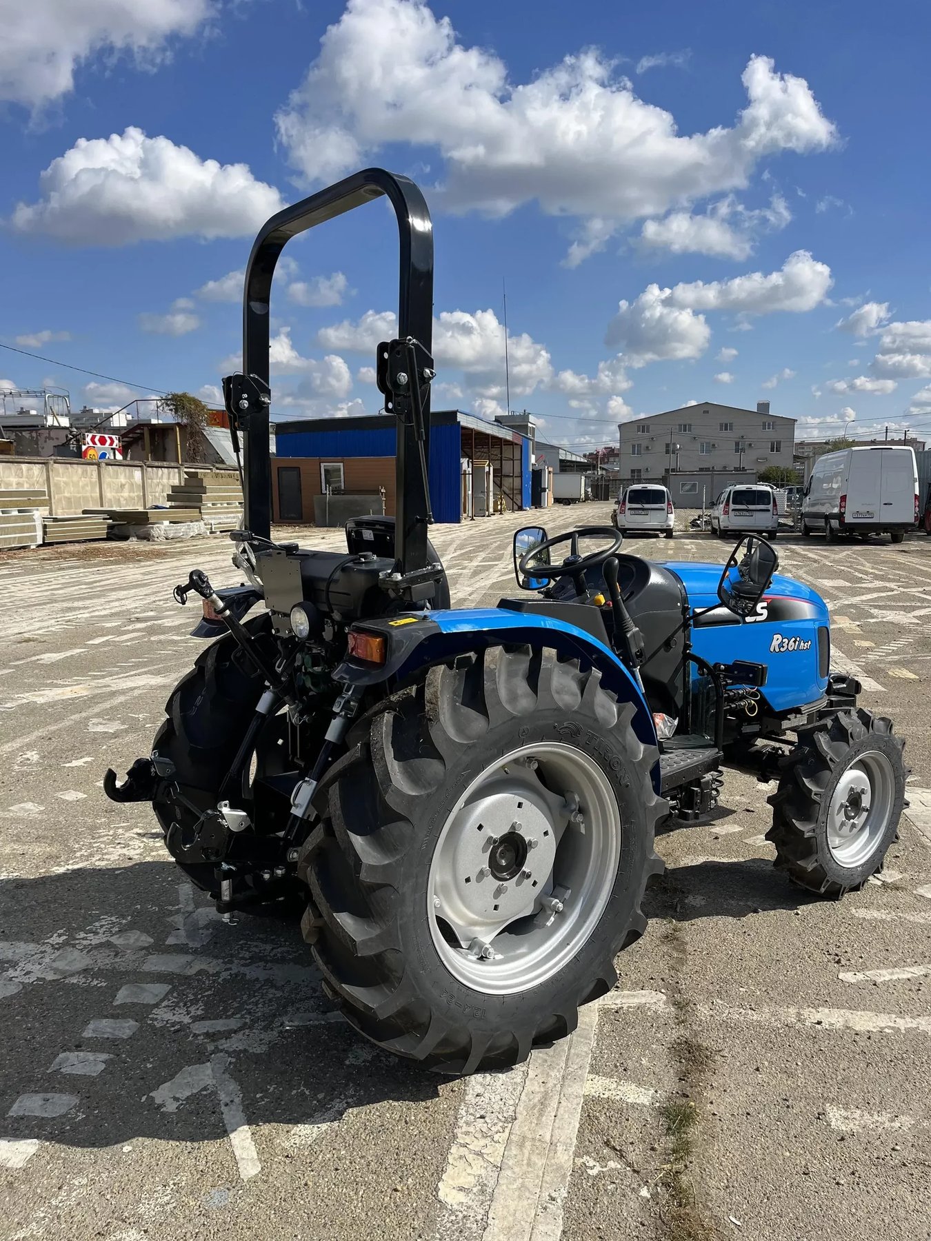 Tractor LS R45 Reinnovation