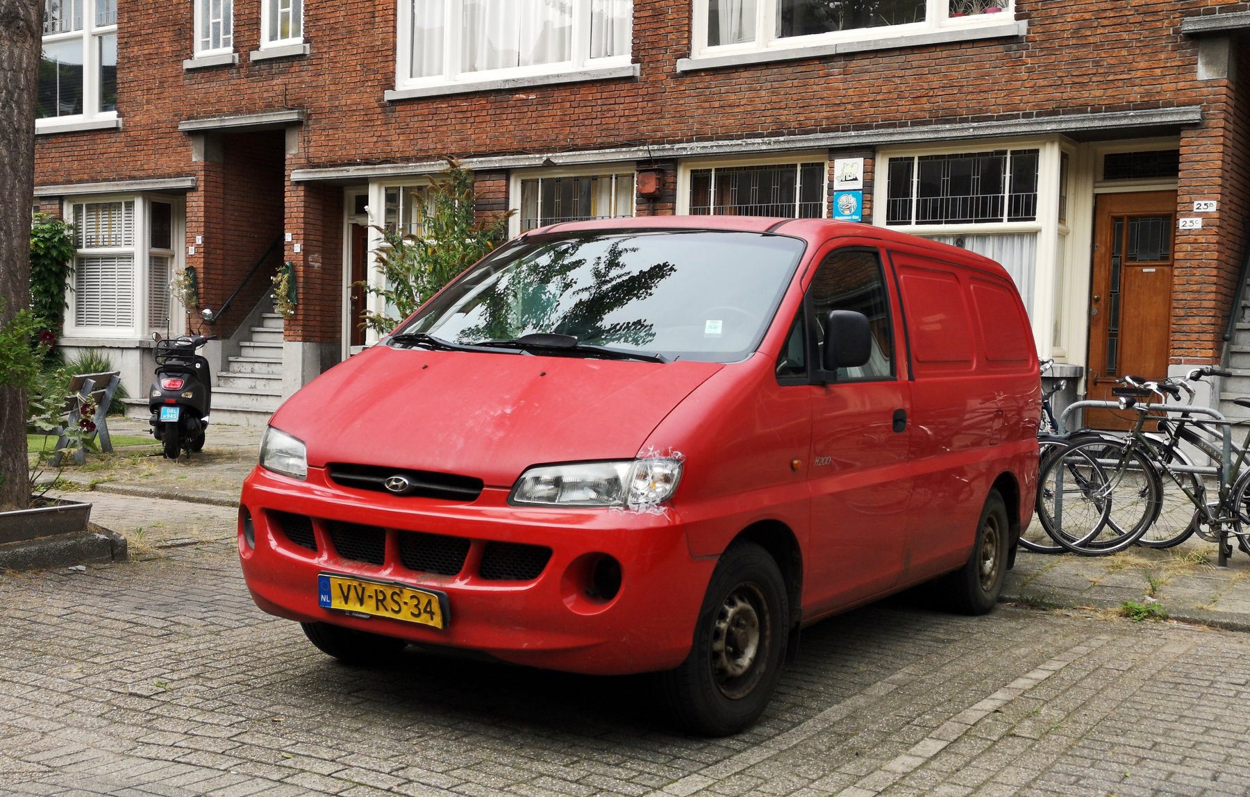Van Hyundai H 200
