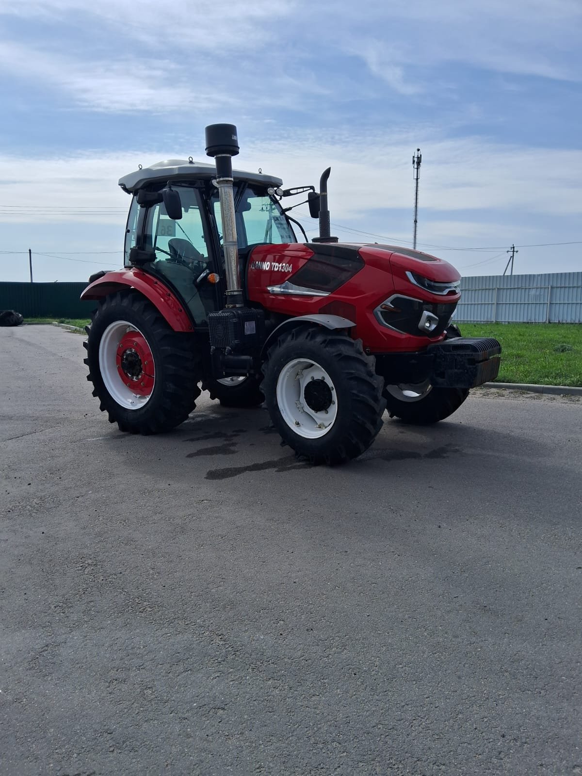 Traktor Teak TK1304