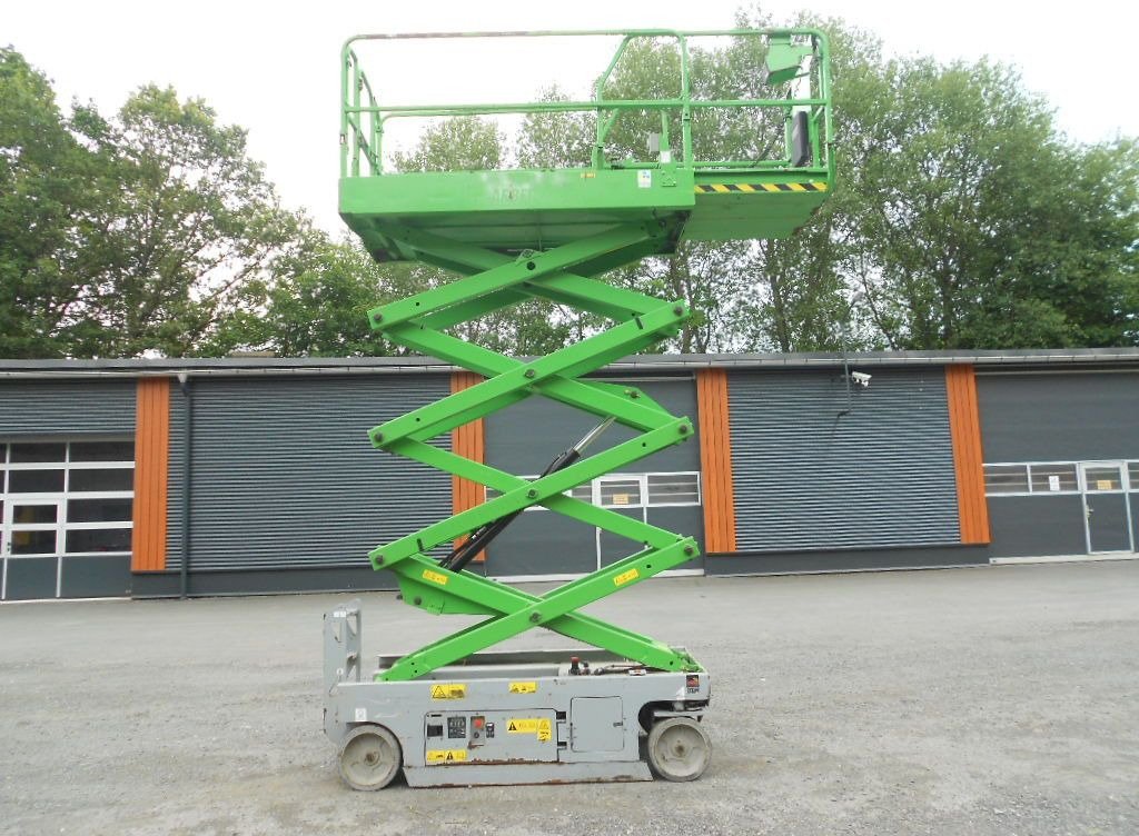 Arbeitsbühnen Genie GS 3246
