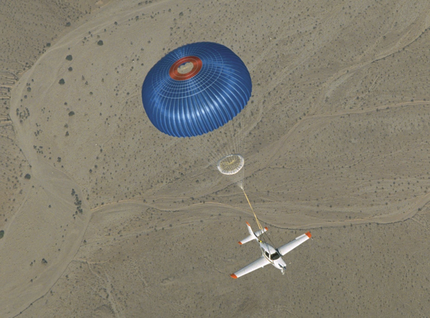 Opale Aero System SARL (Opale Paramodels / Opale Parachutes) Kit parachute Safetech ST100 + parachute 7 m2