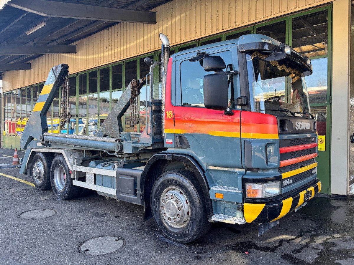 Truck Scania P 124 G-SCAPP-6X2/450+132