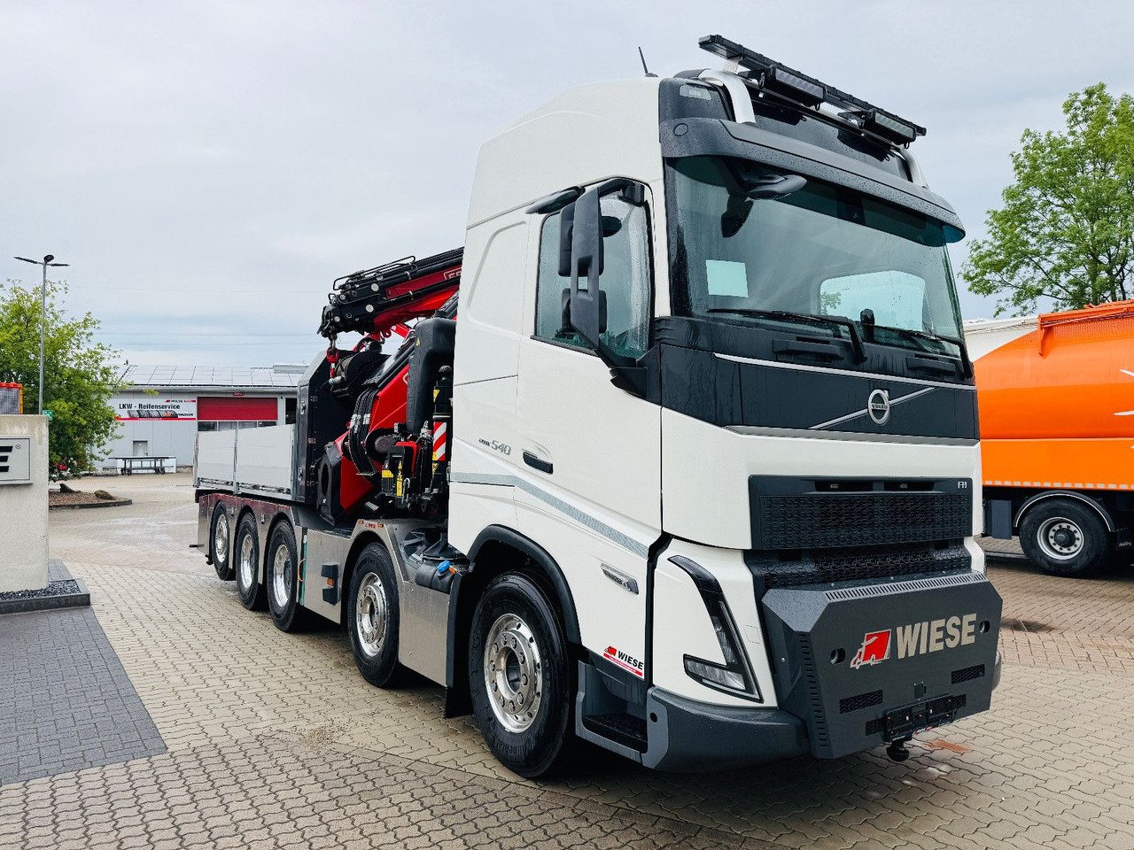 Truck Volvo 16 540 10X4