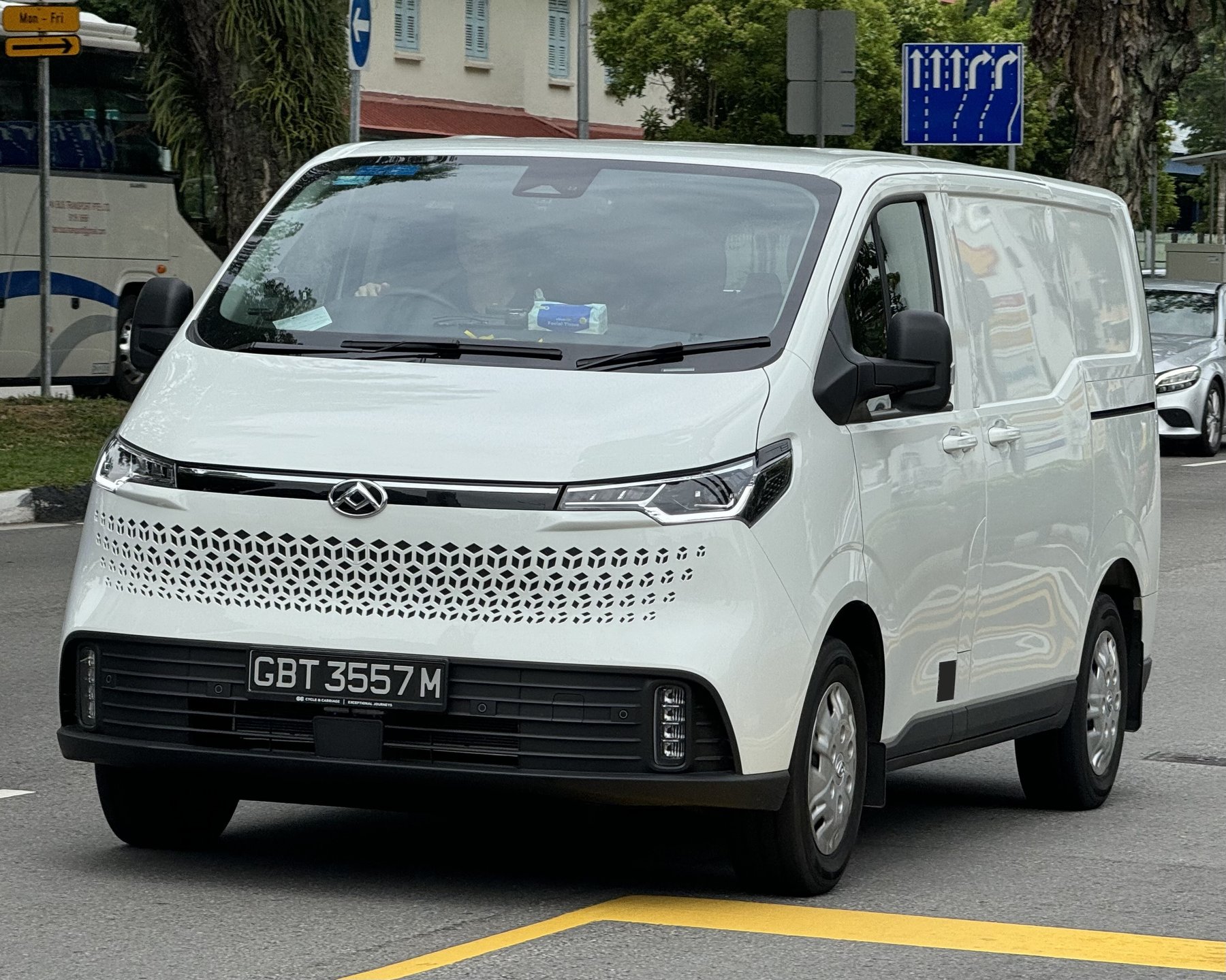 Maxus EDELIVER 7