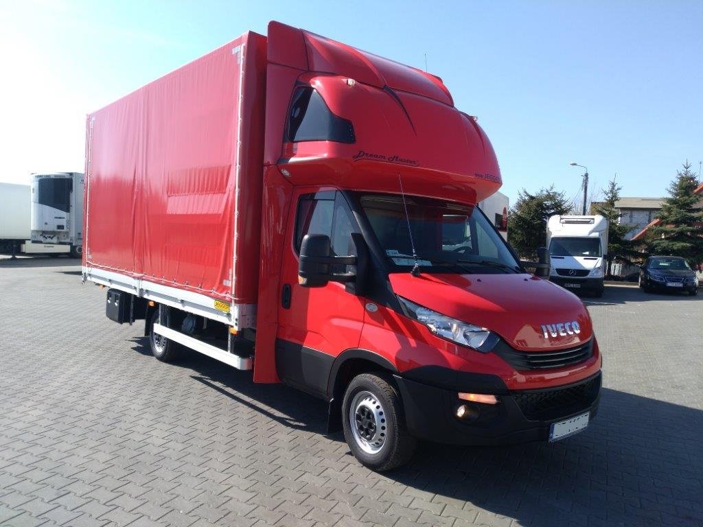 Lastwagen Iveco 35S