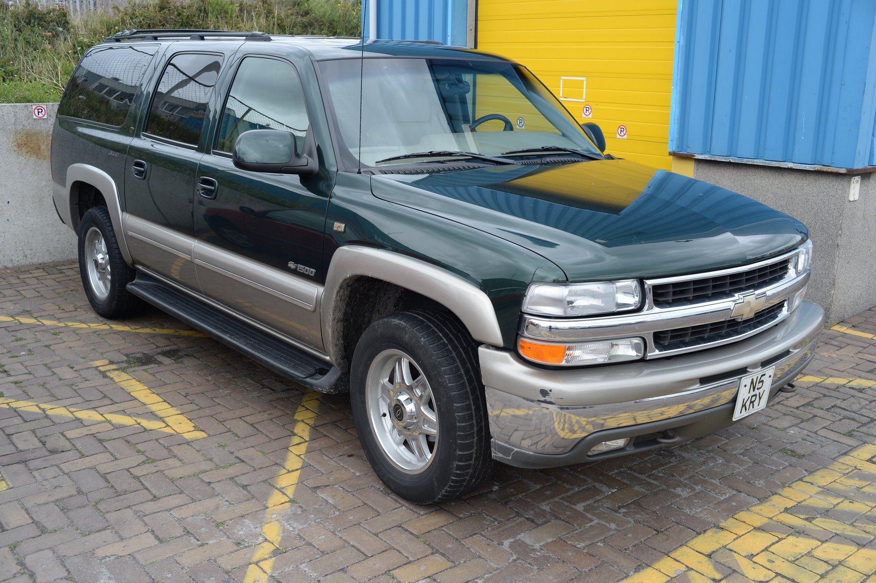 Truck Chevrolet 1500 SUBURBAN