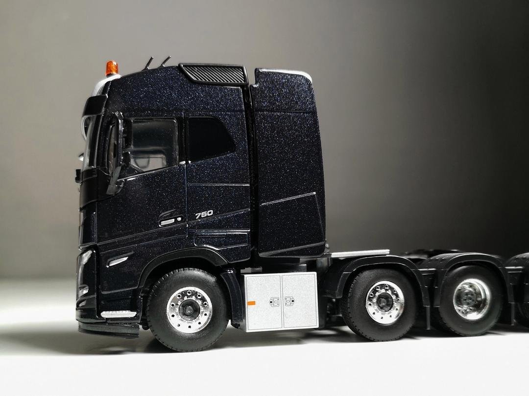 Lastwagen Volvo FH D13-8X4
