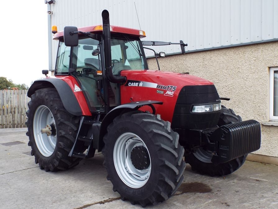 Tractor Case MXM 175