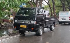 Mitsubishi L 300 2300 D