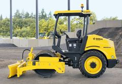 Bomag BW124PDH-3 w/ blade