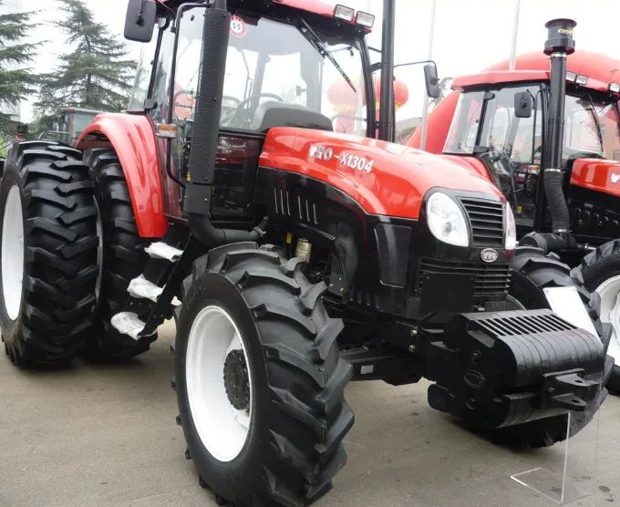 Tractor YTO X1204