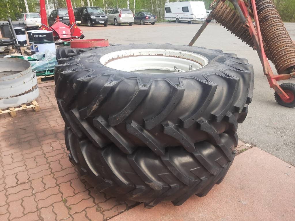 Trailer JOMI TAIGA 520
