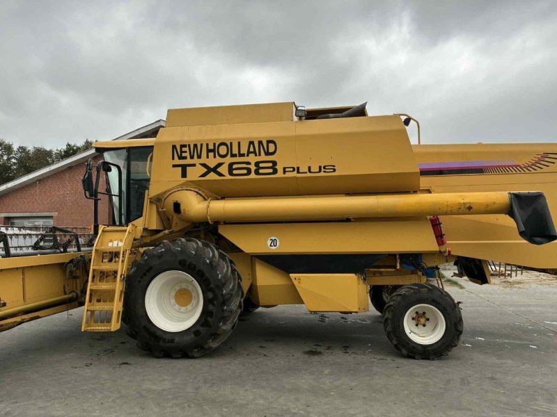 New Holland TX 68 Plus