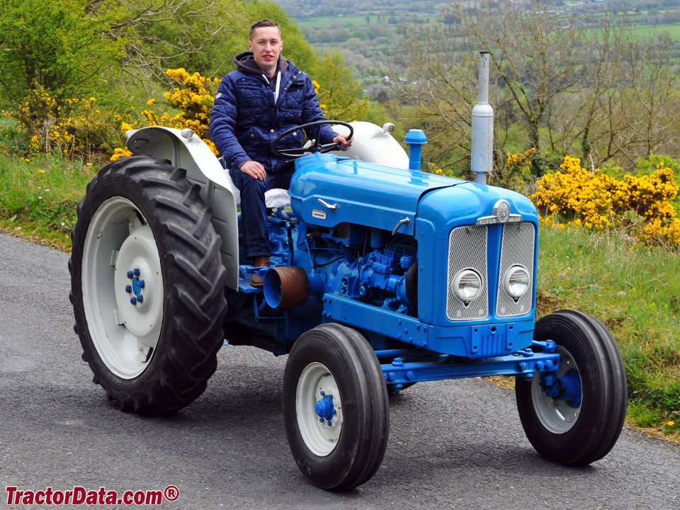 Tractor Fordson Super Major / 2020-61
