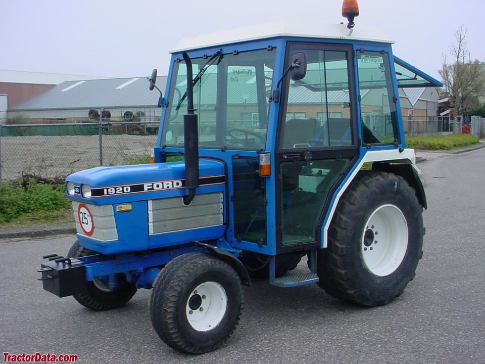 Tractor Ford/shibaura 1920 (A)