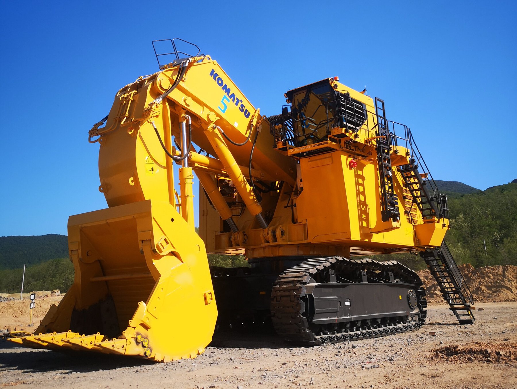 Mining machine Komatsu PC4000-11