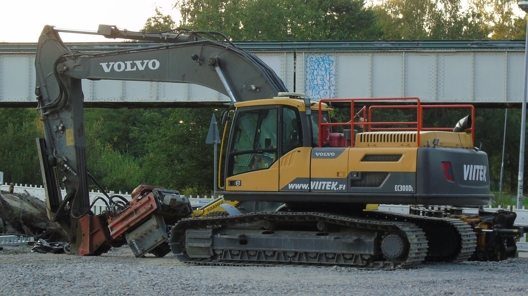 Volvo EC300DL