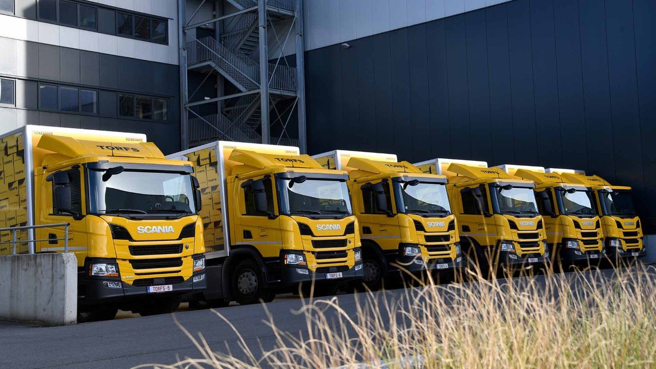 Truck Scania P220