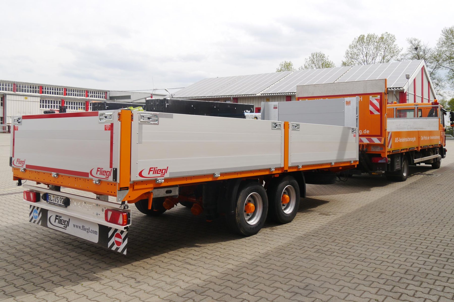 Trailer Fliegl TPS 180
