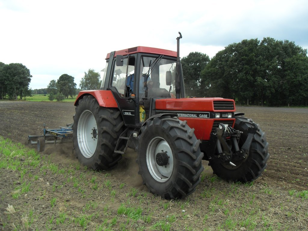 Traktor Case IH 1056
