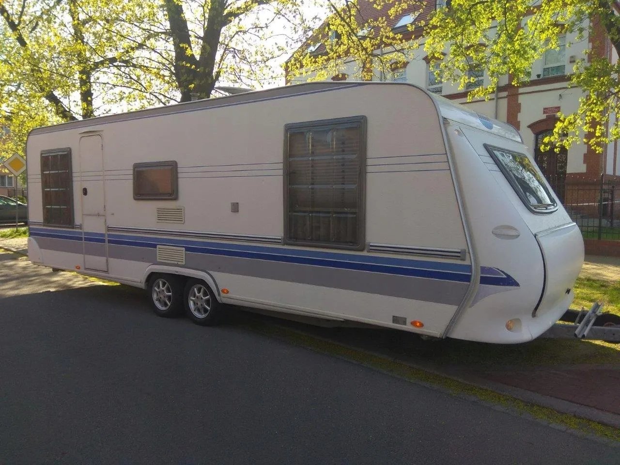 PKW-Anhänger bis 3,5 t HOBBY Prestige 635 SMF