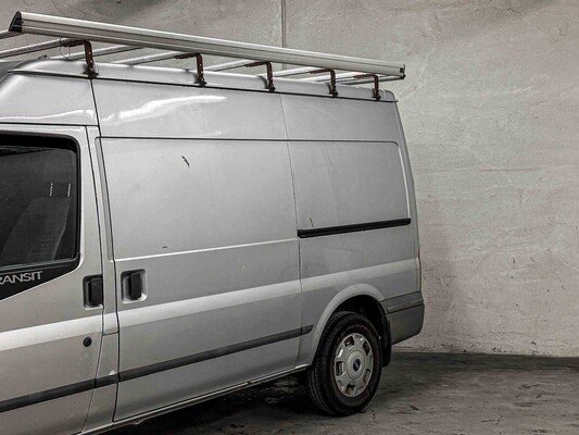 Transporter Ford 330M DC 125 MR 4,63