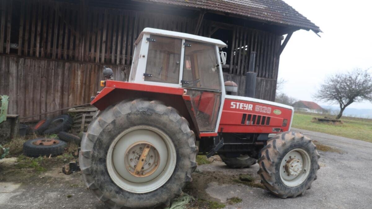 Tractor Steyr Daimler Puch 8120 (a)