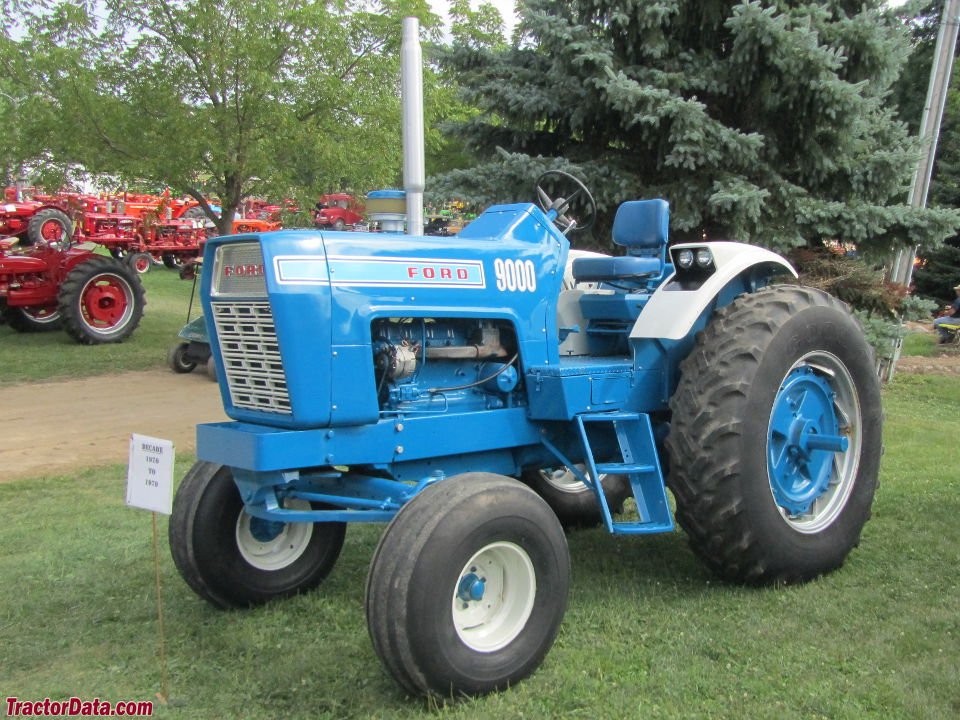 Tractor Ford 9000
