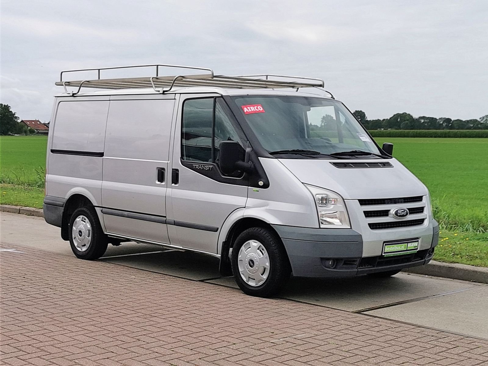 Samochód dostawczy Ford TRANSIT VAN 260S/280S
