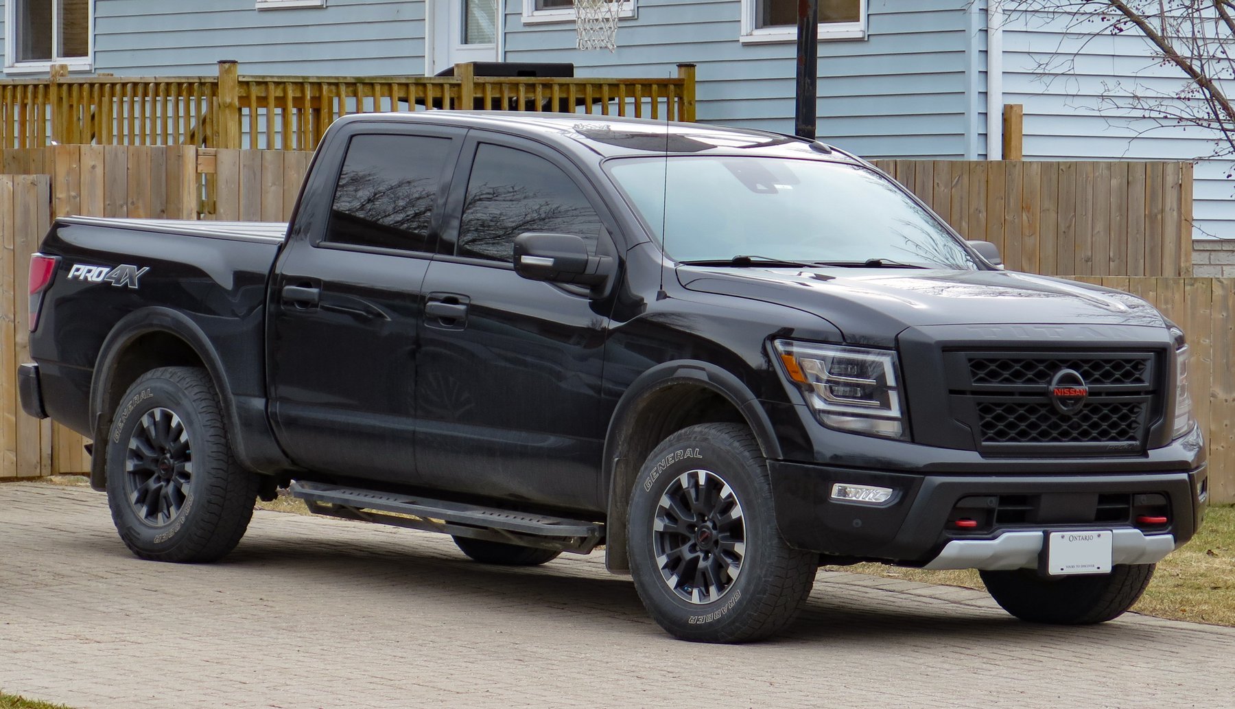 Van Nissan NISSAN TITAN