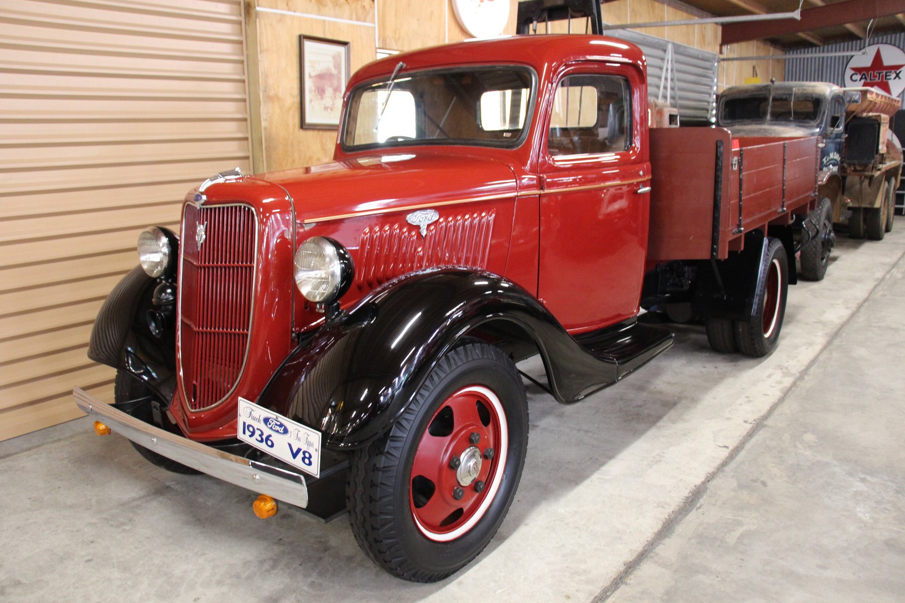 Van Ford V8-612C/2850