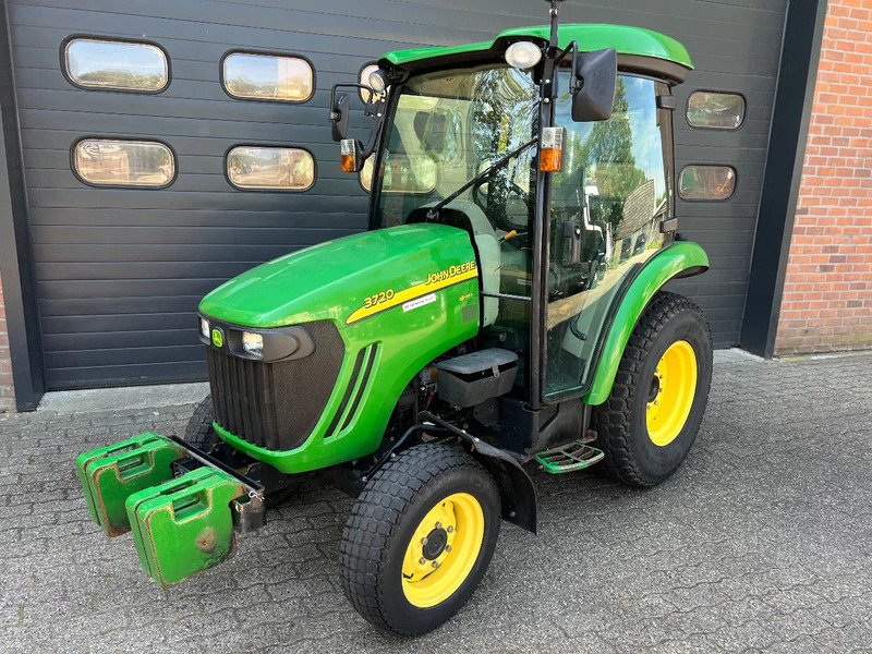John Deere 5425 Narrow