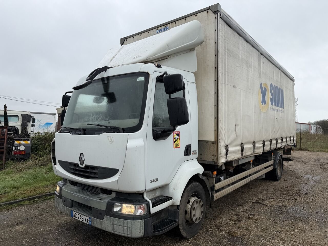 Truck Renault MIDLUM 240.18