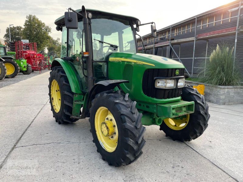 Tractor John Deere 5820-M-4x4/225