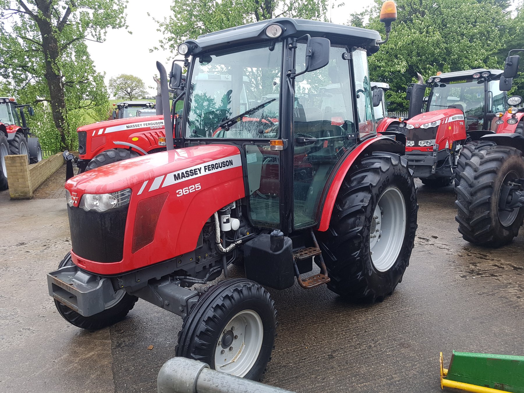 Tractor Massey Ferguson MF 3425 2WD